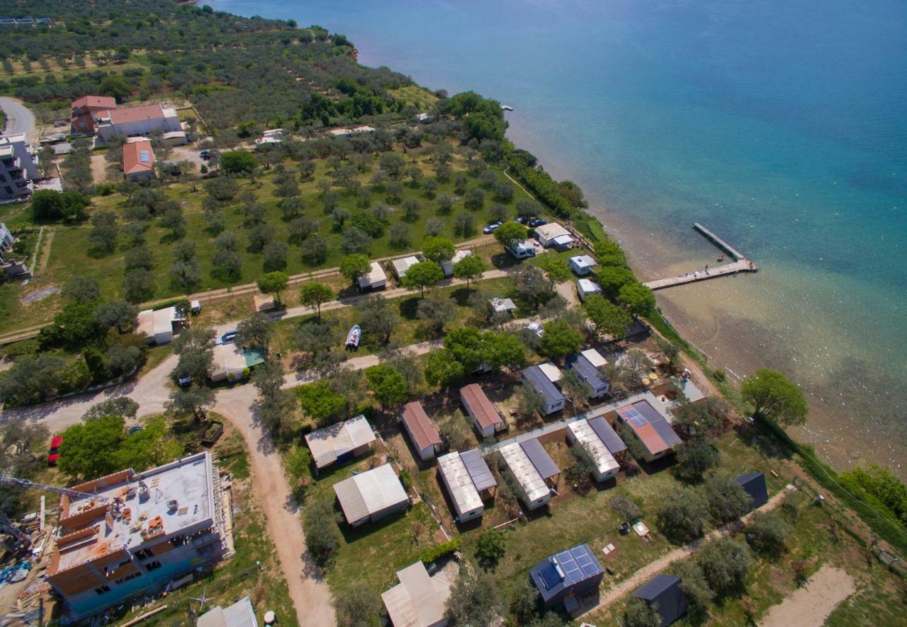 Kamp Karla & Bruno Hotel Sveti Filip i Jakov Exterior photo